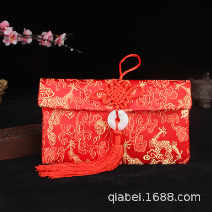 Picture of Creative buckle red envelope fabric brocade printing Li is a wedding change bag Chinese wedding festive supplies wholesale