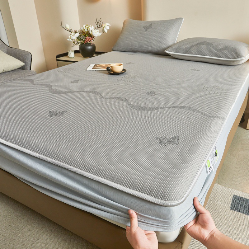 Picture of Class A ice silk mat three-piece set 2025 new summer machine washable antibacterial air conditioning soft mat bed hat 1.8 meters