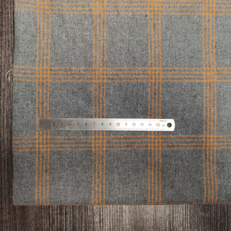 Picture of in stock brushed plaid fabric spring and summer women's shirt cloth 21 polyester cotton woven flannel plaid lining