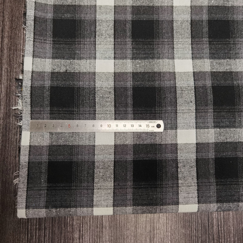 Picture of Spot twill sanding cotton plaid children's shirt plaid fabric 21 yarn-dyed flannel decorative fabric
