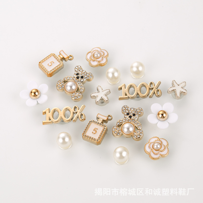New Hole Shoes DIY Accessories Upper Accessories Rhinestone Pearl Shoe Flower Detachable Bear Upper Decoration Accessories