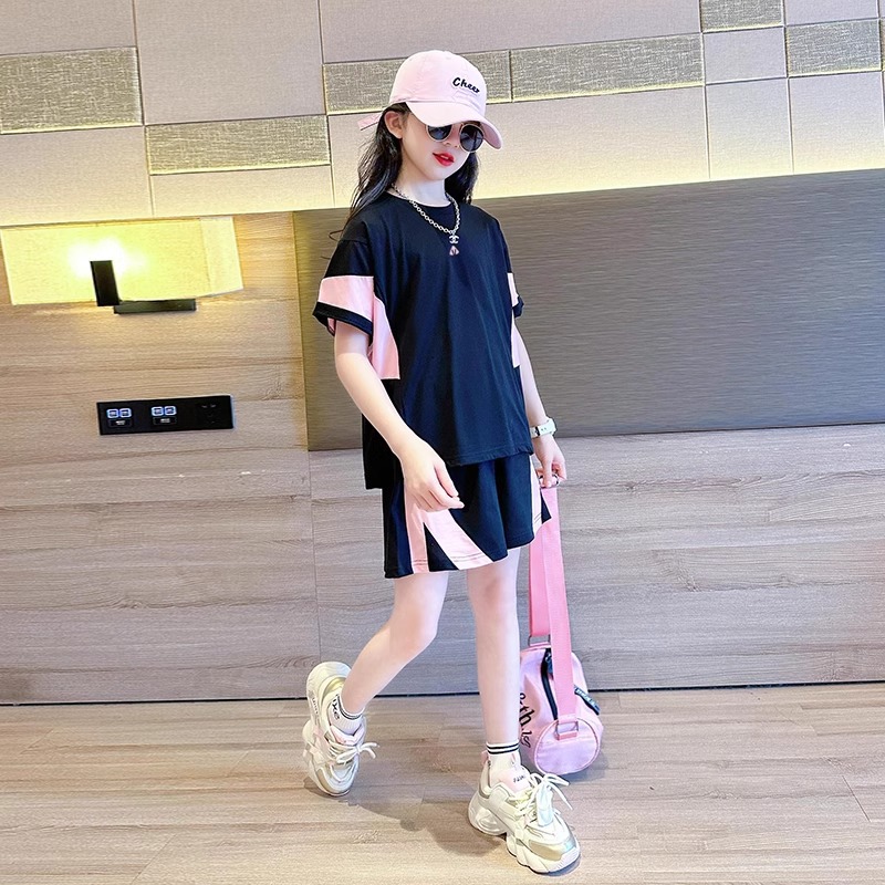 Picture of Pure Cotton Suit Girls Sports Suit Summer New Style Big Children Student Short-Sleeved Shorts Summer Two-Piece Set
