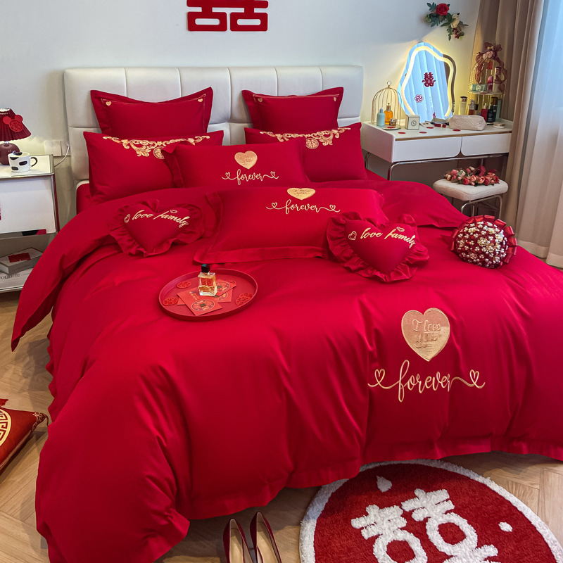 Picture of Cotton Wedding Bedding Four-piece Wedding Cotton 100 Bed Sheet Quilt Cover Big Red Festive Accompanying Quilt