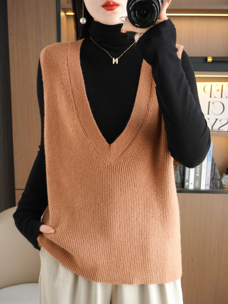 2024 Autumn and Winter New Women's Knitted Vest Women's V-neck Waistcoat Loose Outer Wearing Vest Top