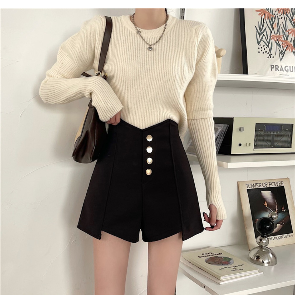 Picture of 2023 Super High Waist Wide Leg Slim Casual Hot Pants Instagram Style Trendy High Waist Shorts Women's Summer Design Sense