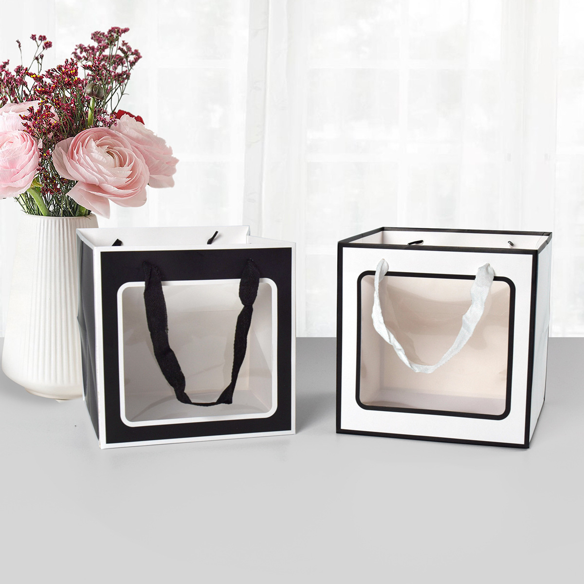 Simple Square Transparent Visual Window Large Capacity Gift Bag in stock Black and White Flower Cake Hand Gift Paper Bag