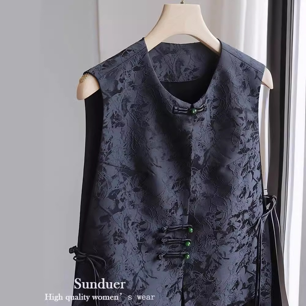 Picture of New Chinese Style Vest Women's 2023 Summer New Round Neck Sleeveless Retro National Style Jacquard Vest Black Top