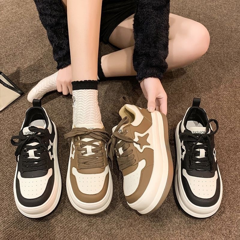 Black and White Star Thick-Soled Big-Toe Shoes for Women 2023 New Style High-Looking and Comfortable Korean Style Ins Shoes Sports White Shoes