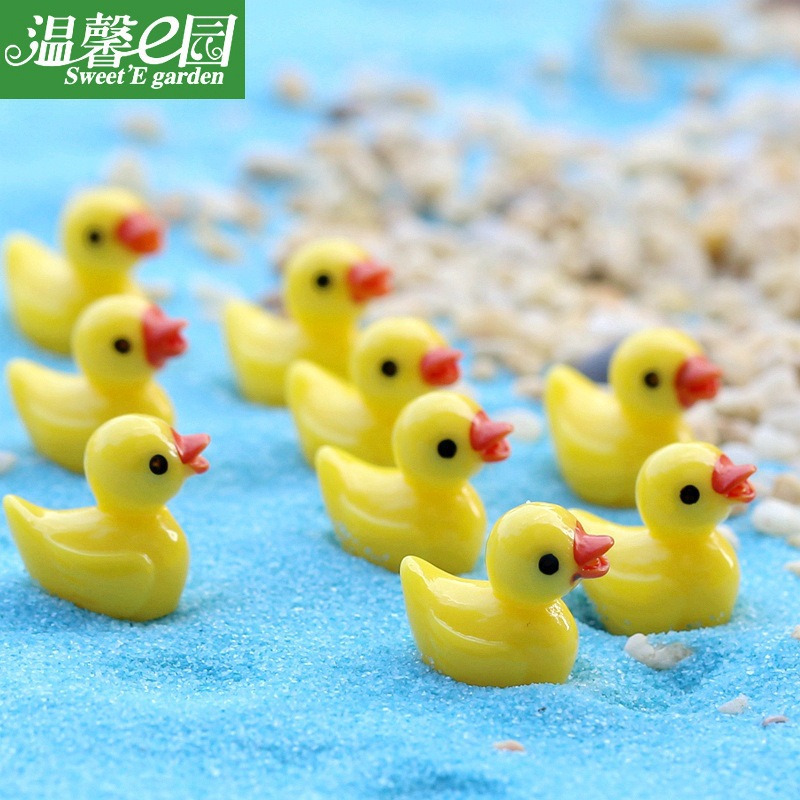 Picture of Little Yellow Duck doll pendant Moss micro landscape decoration creative ornaments mini little duck resin crafts