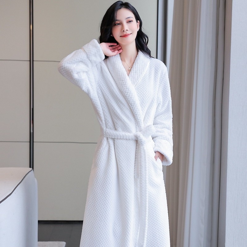 Light Luxury Bathrobe Women's Flannel Pajamas New Long Sleeve Hotel Beauty Salon Large Size Nightgown Thickened Autumn and Winter Morning Gown
