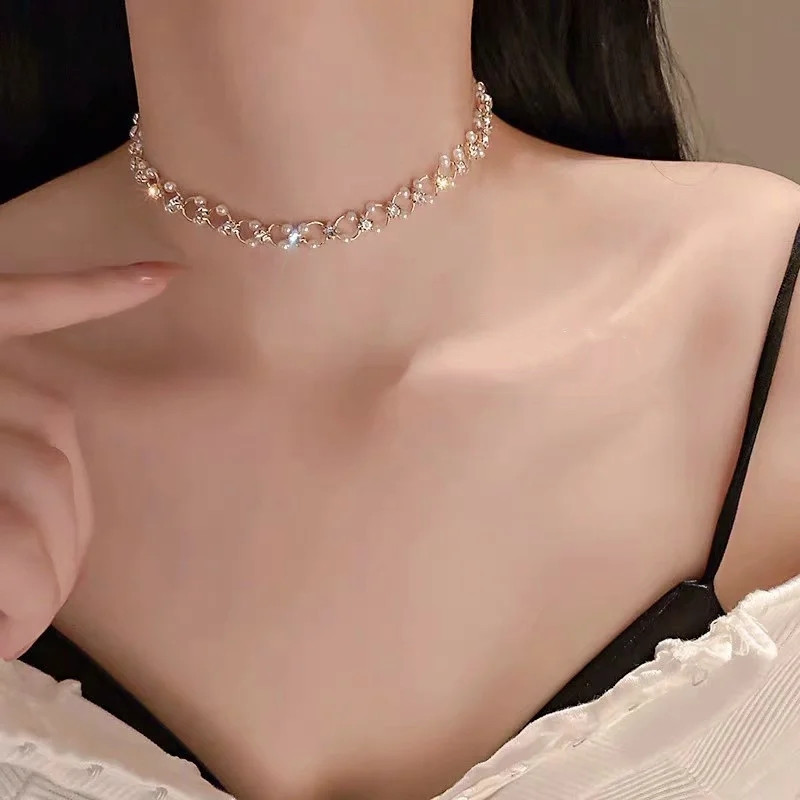 Imitation Pearl Chain Necklace 2025 New Female Niche Design Ins Cold Style Clavicle Chain Popular Neck Necklace