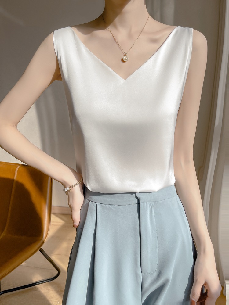 Picture of Cross-Border 2025 Summer New Plus-Size Women's Clothing White Base Layer Outerwear Inner Wear Women's Top Camisole
