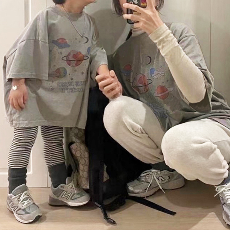 Children's Summer New Parent-Child Clothes Korean Loose Retro Color Personalized Planet Print Unisex Parent-Child Short-Sleeved T-Shirt