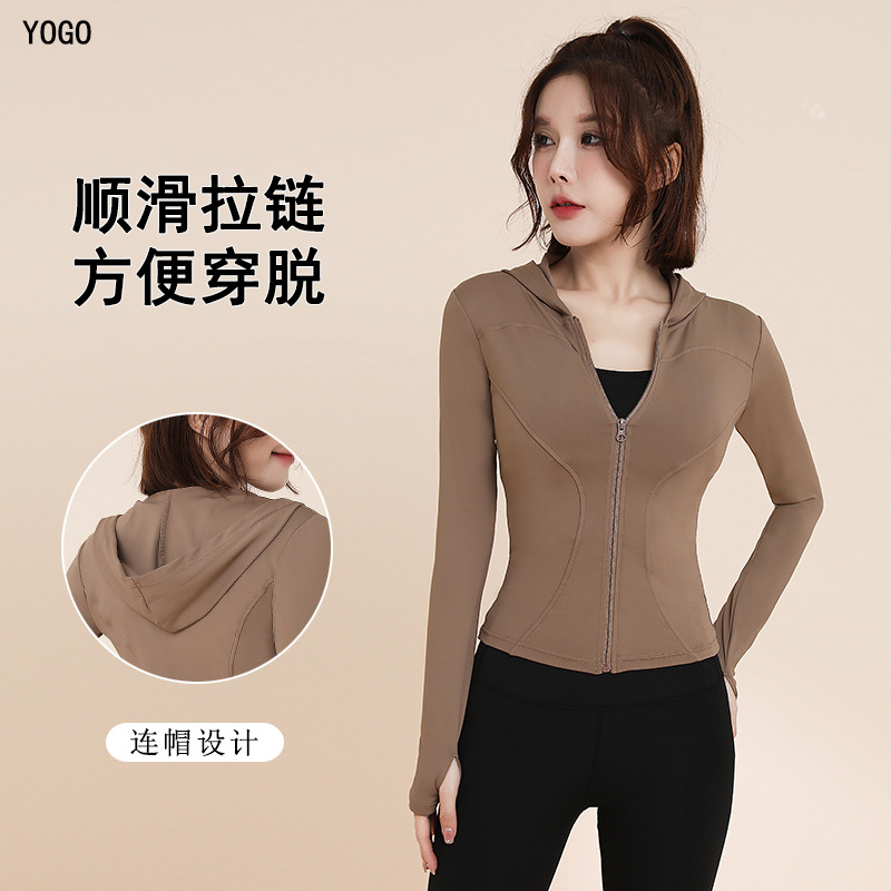 2025 New Hooded Yoga Jacket Women's Slim Fit Windproof Running Cycling Outerwear Sports Fitness Jacket Autumn