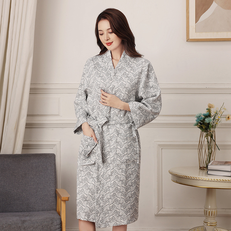 Picture of Summer Thin Seven-point Sleeve Bathrobe Adult Cotton Pajamas Absorbent Bathrobe Hotel Nightgown Amazon Cross-border Hair
