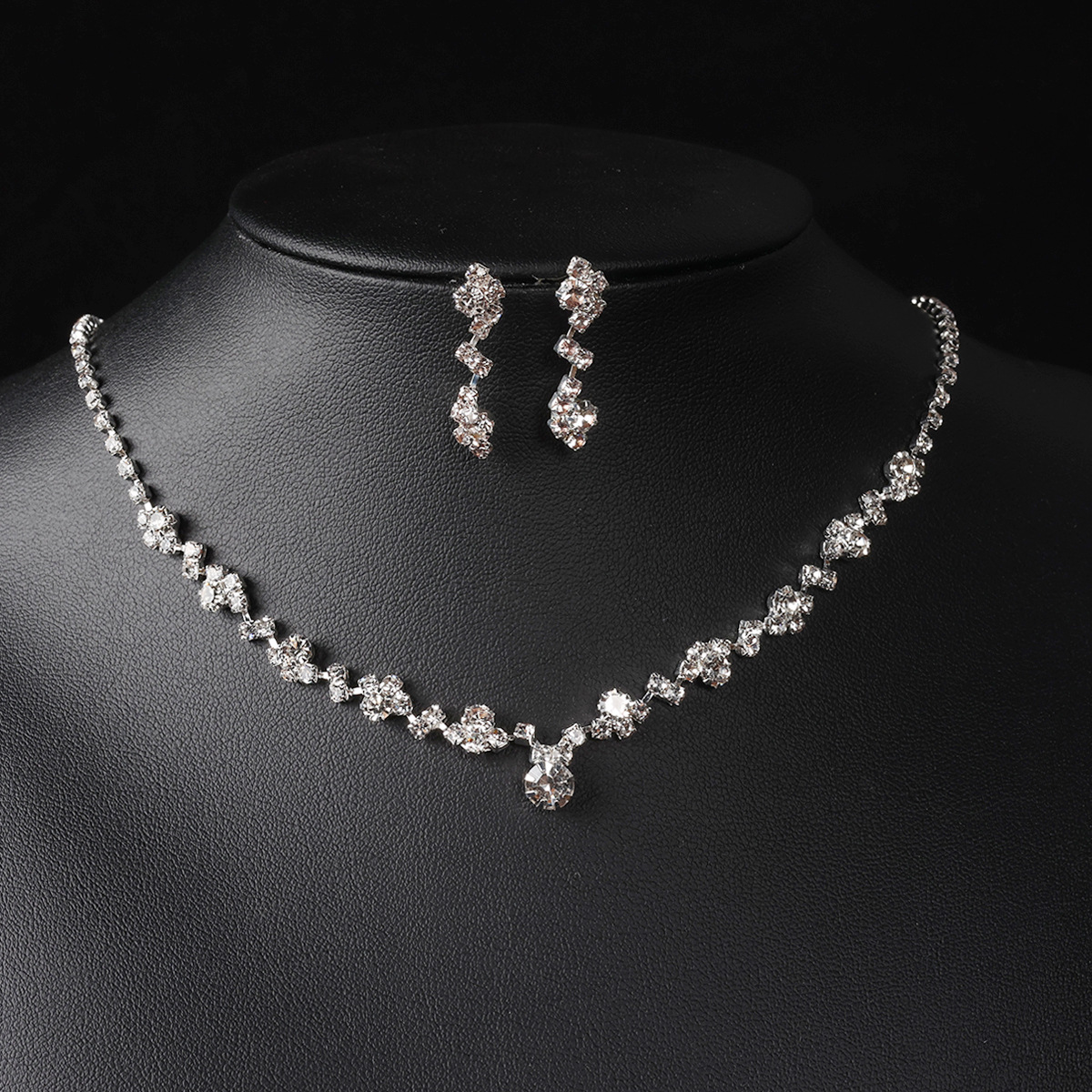 Picture of Cross-border Explosions European and American Fashion Elegant Flash Diamond Necklace Earrings suit Bridal Jewelry Women's Wedding Accessories 4867