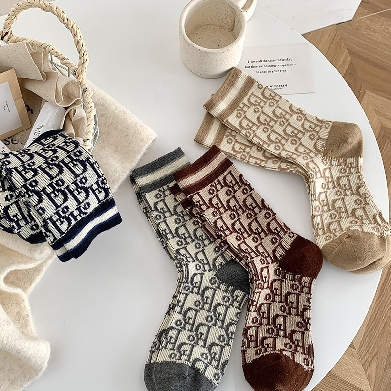 Women's Cashmere Socks Letter South Korea Socks Women's Autumn and Winter Mid-tube Socks Winter Wool Socks Thick Student Japanese Warm
