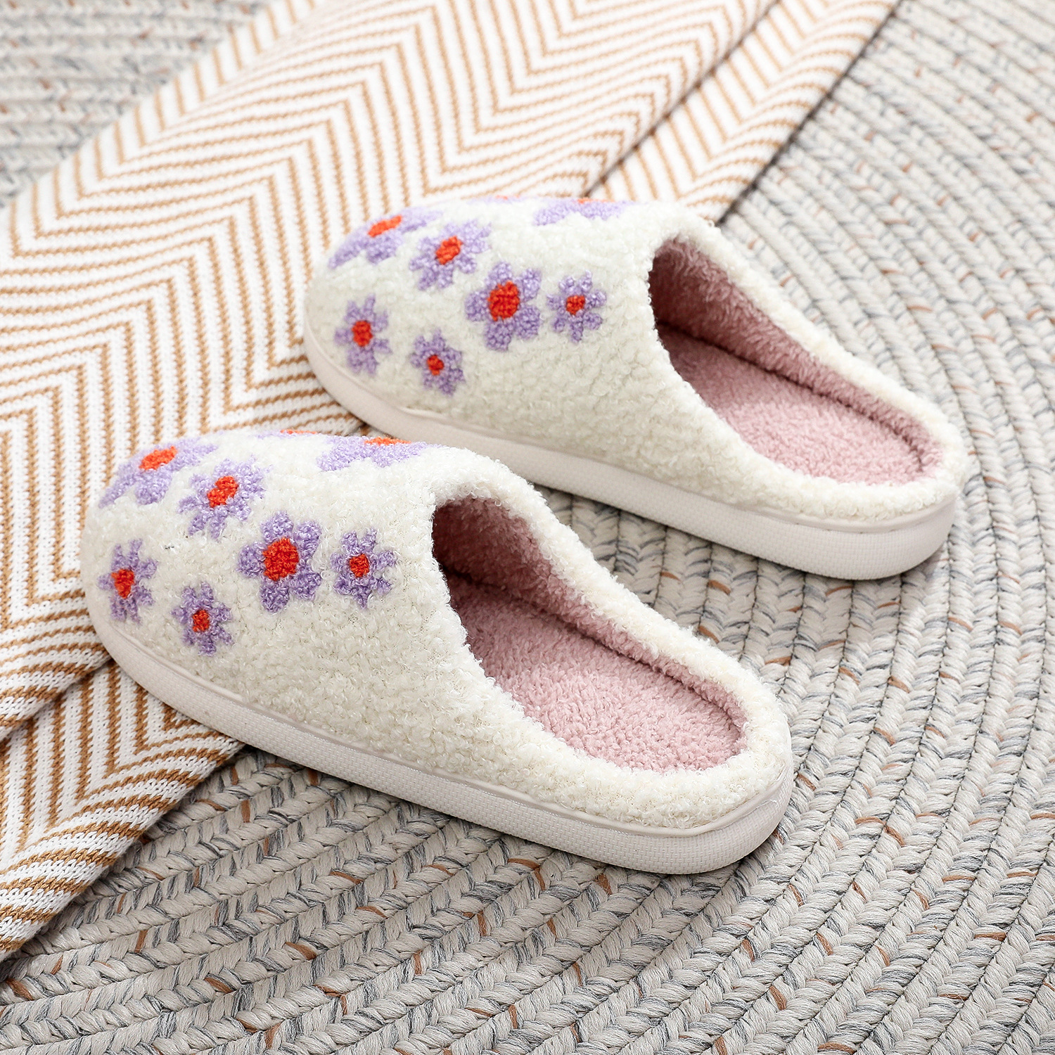 Picture of Ins Korean version of purple lilac embroidered cotton slippers autumn and winter indoor wool slippers cross-border for TEMU explosions