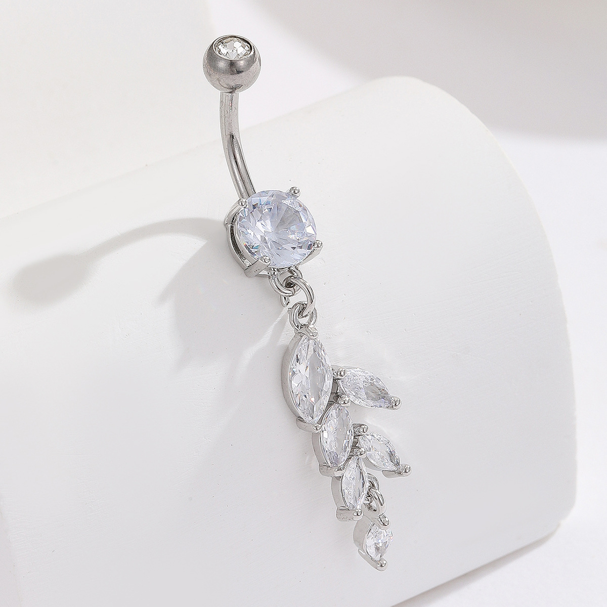 Picture of Best-selling European and American cross-border personalized fashion lazy ins style maple zircon stainless steel nail niche body ring