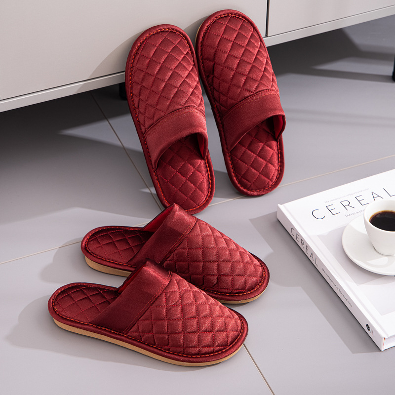 Picture of Wedding Cotton Slippers Accompanying Bride Morning Gown Slippers Festive Red Wedding Cotton Slippers Advanced Light Luxury