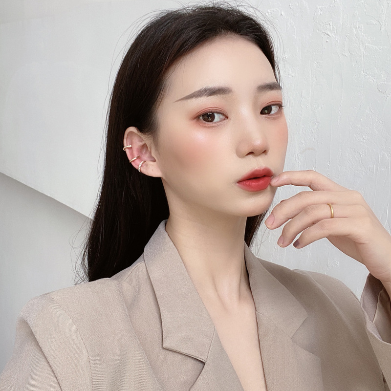 Picture of 2022 trendy earbone clip personality fashion compact three-piece set earrings temperament diamond ear clip without ear hole 75