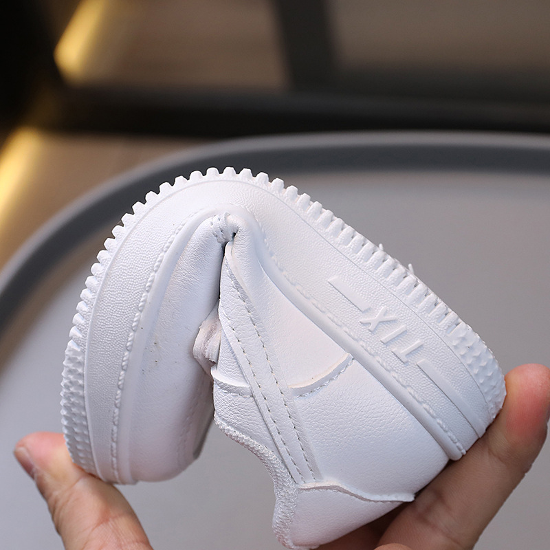 Picture of Children's White Shoes 2025 Spring & Fall Ultra-Light Boys' Sports Shoes Solid Sole Shoes Baby Girl Velcro Sneakers