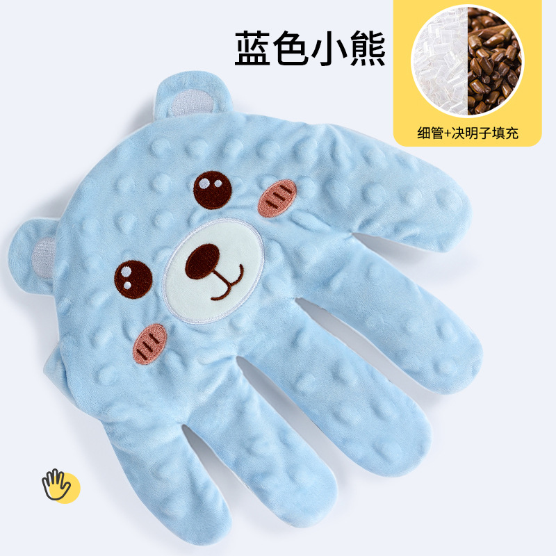 Picture of Baby slap sleep soothe palm to coax sleep baby lie sleep coax baby sleep independently hug sleep slap ass slap