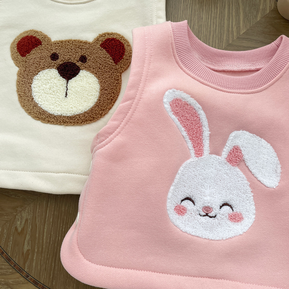 Picture of 2025 Baby Winter Clothing K-Style Kidsren's Cute Cartoon Velvet Vest Male and Female Baby Winter Warm Versatile Vest