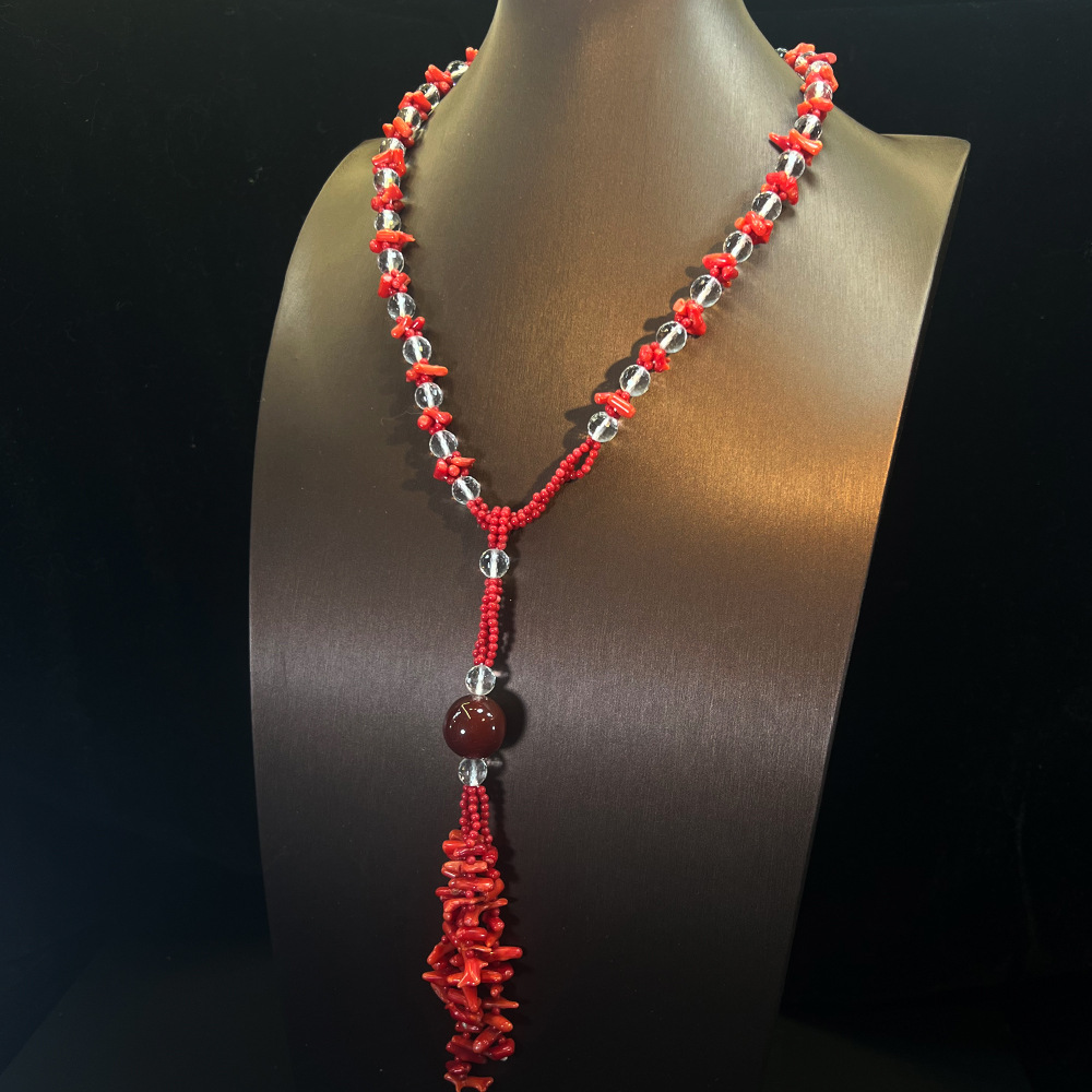 Red Coral Agate White Crystal Necklace Vintage vintage Elegant High-end Handmade Long Woolen Chain for Women