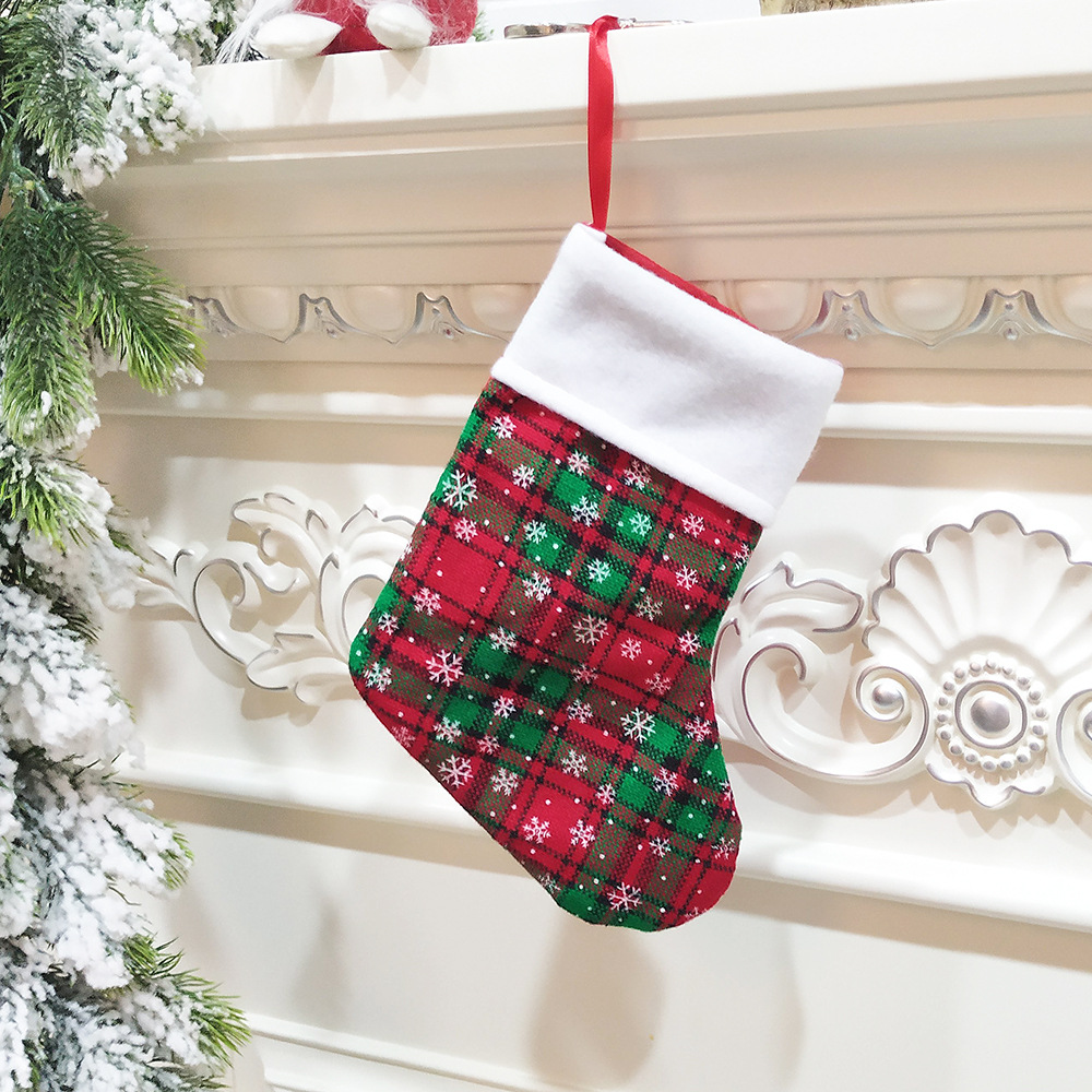 Picture of Amazon Cross Border Christmas Decoration Snowflake Plaid Christmas Small Socks Home Decoration Christmas Gift Socks