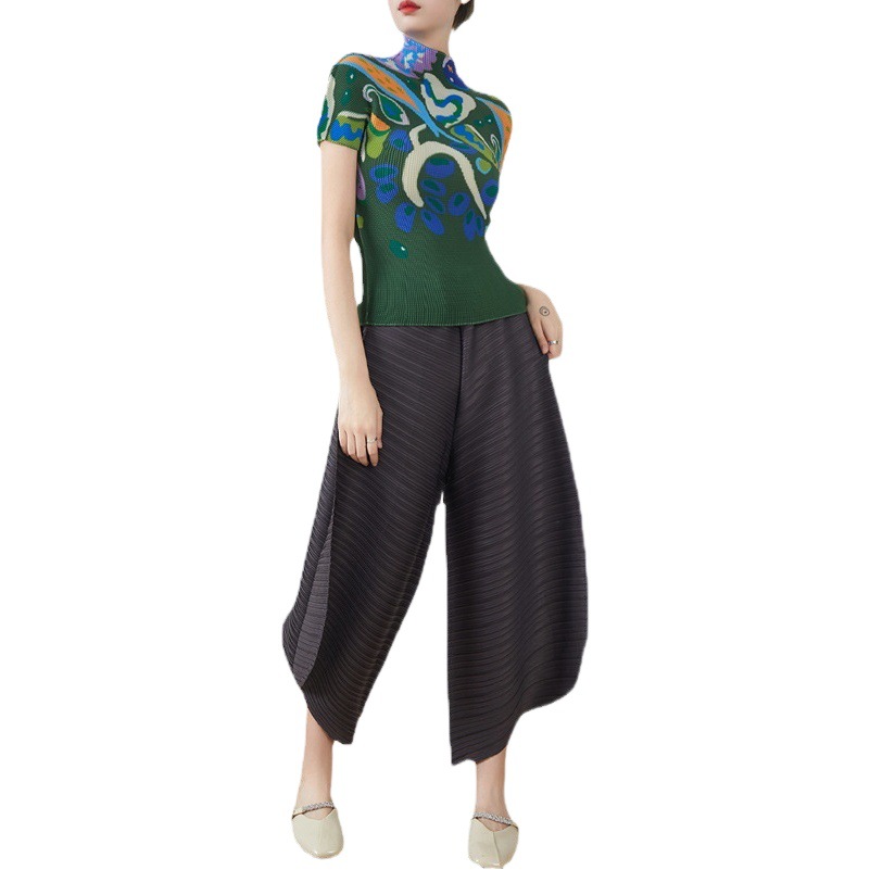 Miyake Elegant High Collar Graffiti Work Clothing Corn Pleated T-Shirt Slimming Look Short-Sleeved Top for Women One Piece Drop Shipping