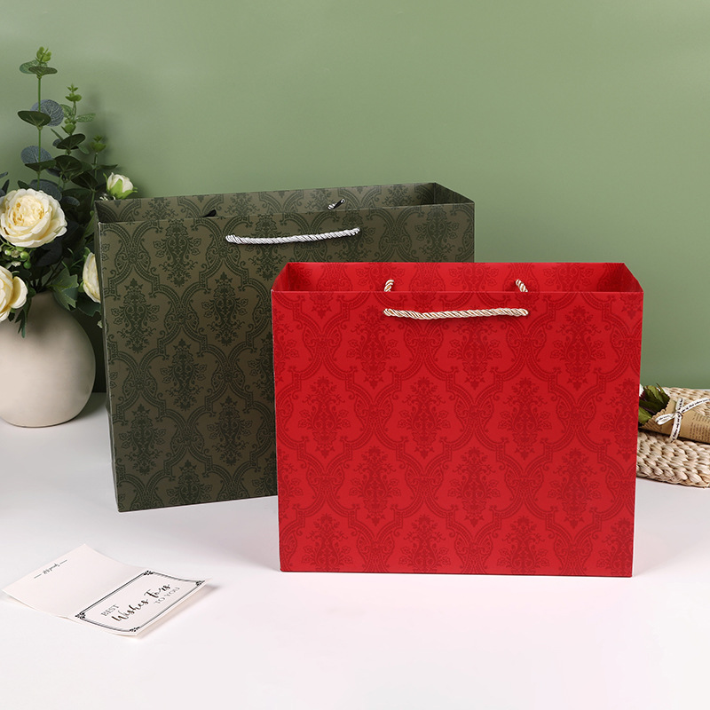 in stock Thickened White Card Handbag Fashion Rectangular Clothing Store Packaging Bag Paper Bag Creative Hand Bag Gift Bag