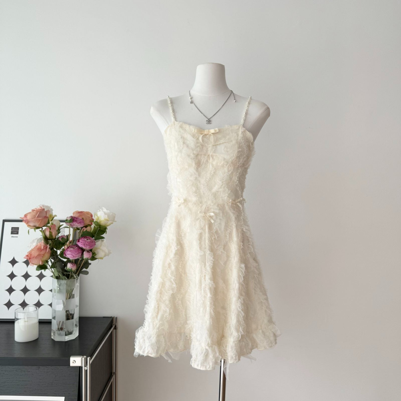 Picture of 2025 Summer New Style Temperament High-end Sense Diamond Chain Feather Sling dress Women's Waisted Slimming Travel Skirt