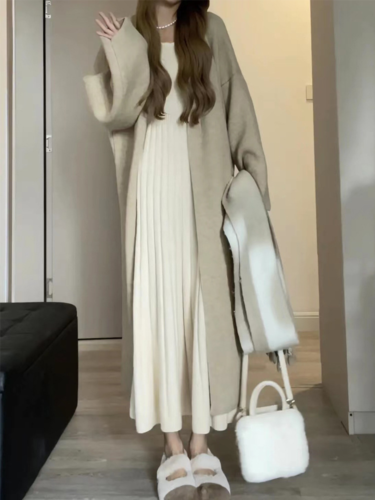 Picture of Early Autumn 2023 New Women's Sweater Autumn and Winter Coat Gentle Style Long Sleeve Dress Knitted Long