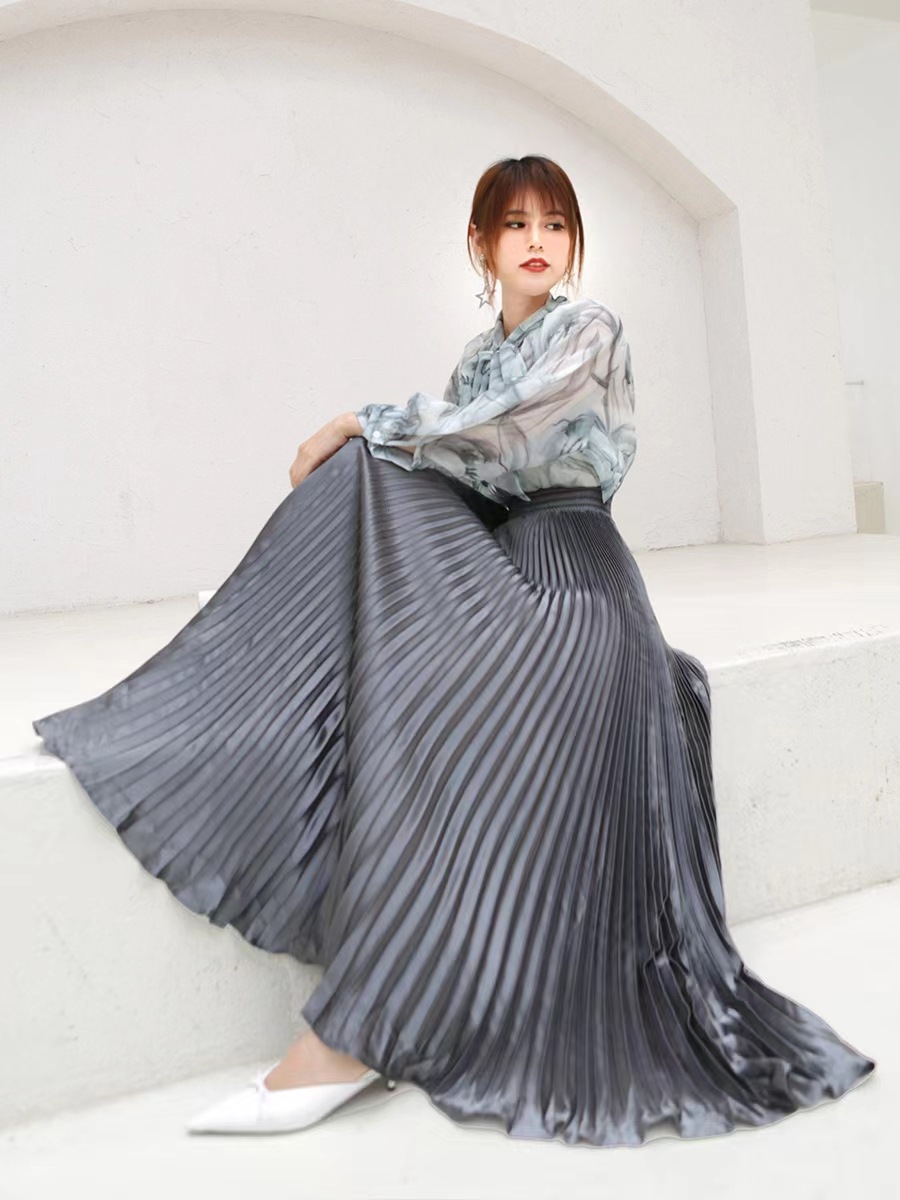 2025 Autumn and Winter High Waist Retro Style Pleated Skirt Mid-Length Metallic Large Hem Fishtail Long Skirt for Women