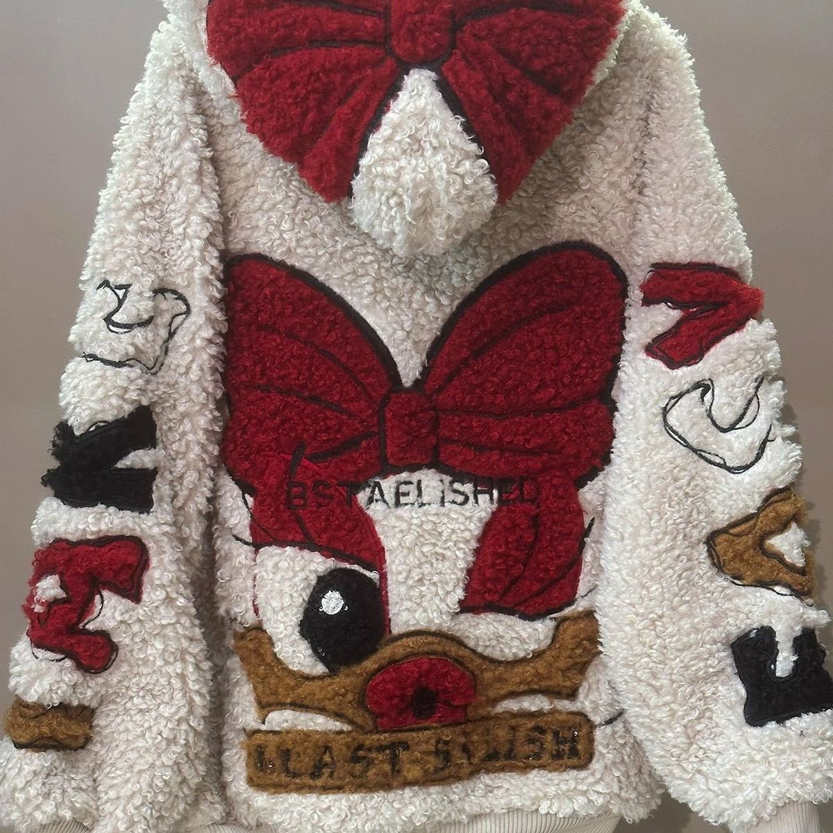 Picture of Super plus size 1.00 kg-150.00 kg chubby girl Winter New Heavy Industry Cartoon Daisy Lamb Wool fleece-lined Hooded Jacket Women's Fashion