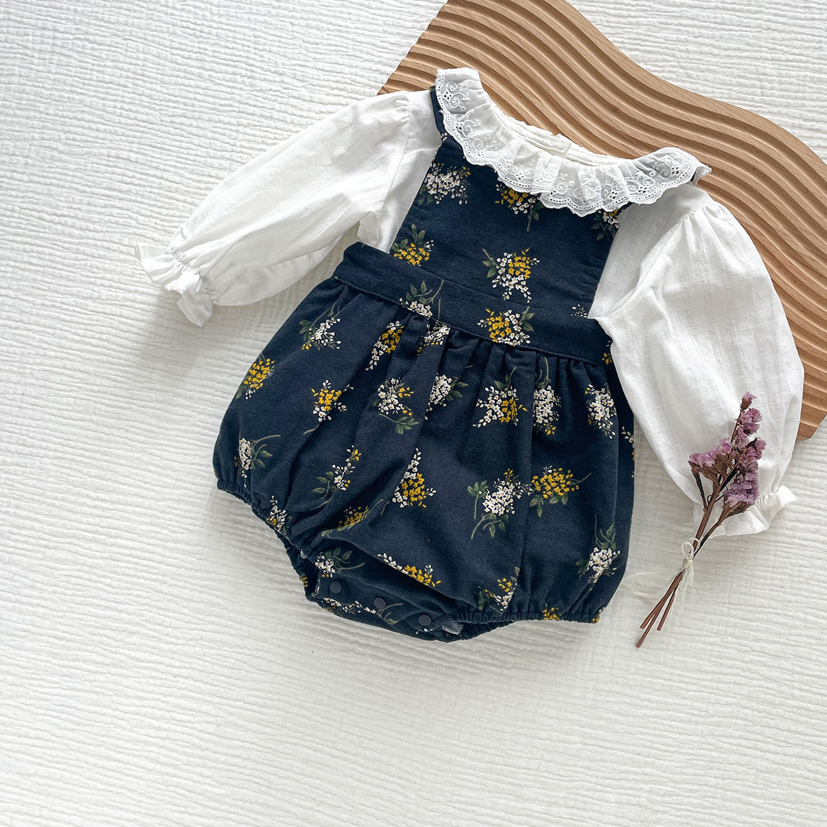 Picture of Baby spring clothes small floral strap romper female baby Korean Long Sleeve Princess romper two-piece newborn clothes