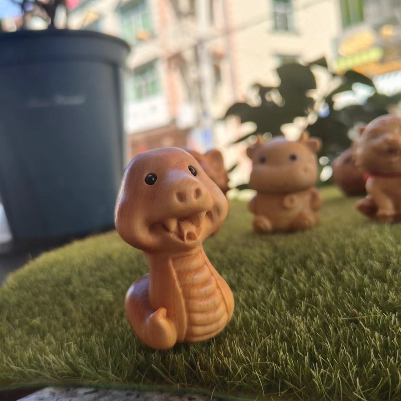 Picture of Thuja Wood Carving Zodiac Handhandle Cute Small Animal Desktop Ornaments Crafts Birthday Gift Pendant