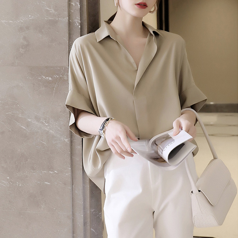 New 2024 Short-sleeved Shirt Women's Summer New Western Style All-match White Shirt Loose Batwing Sleeve Collar Top