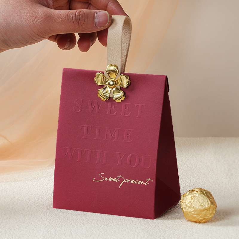 Picture of Wedding Candy Box 2025 New High-End European Style Wedding Satchel Wedding Candy Bag Engagement Candy Packaging Box Empty Box