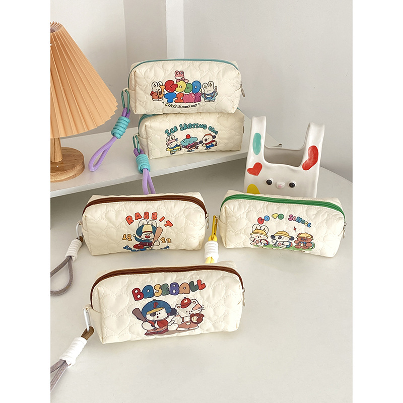 Yeyu/2022 new large capacity student pencil case portable puppy printed cosmetic bag cartoon casual handbag