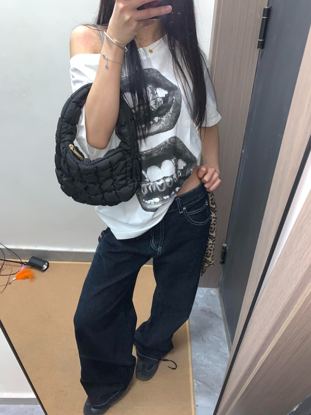 American Style Retro Crossover Shoulder T-Shirt Women's Summer New Arrival Double Lip Printed Shoulder Short Sleeve Loose Slimming Spice Girl Top Trendy