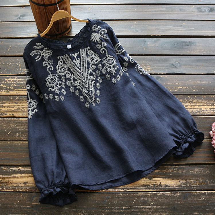 Women's 2023 Large Size Loose Ethnic Style Embroidered Round Neck T-Shirt Women's Spring and Autumn Top Shirt Women's