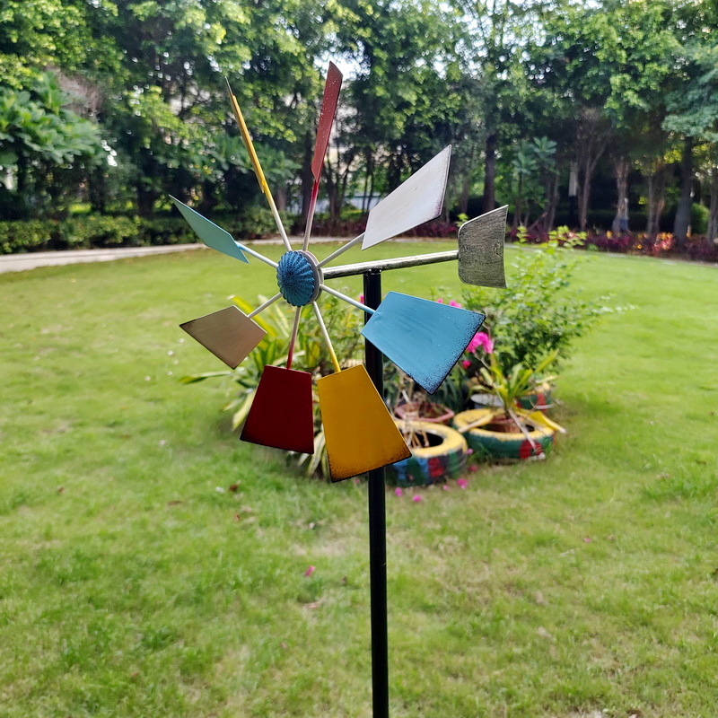 Picture of Metal Crafts Courtyard Garden Balcony Garden Landscape Props Wind Turn Outdoor Iron Color Windmill