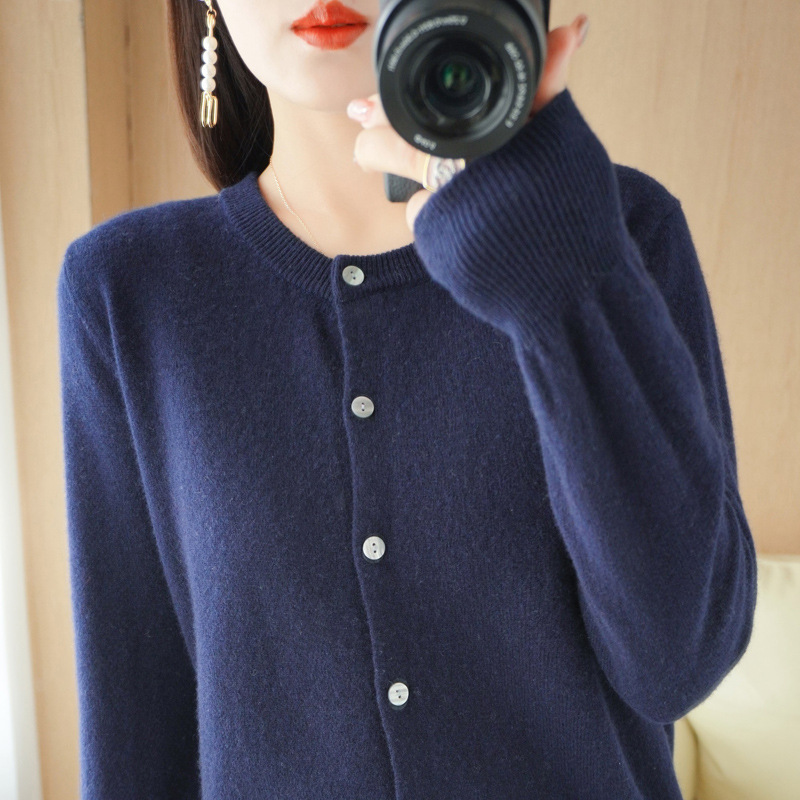 Picture of 2025 new knitted cardigan early spring crew neck sweater women's long sleeve solid color Joker coat women's clothing a generation of hair