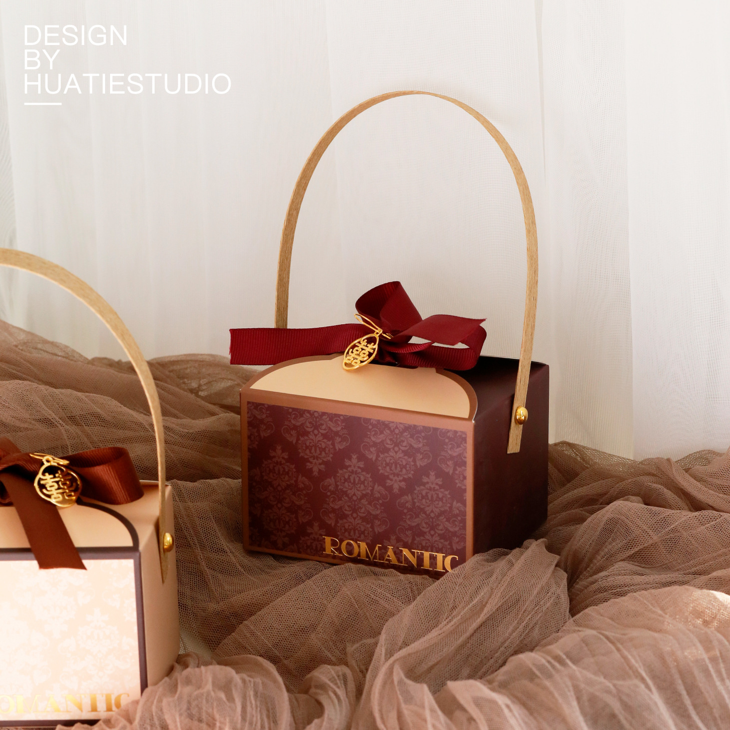 Picture of 2023 European style ins candy box wedding candy box candy bag hand gift return gift empty box