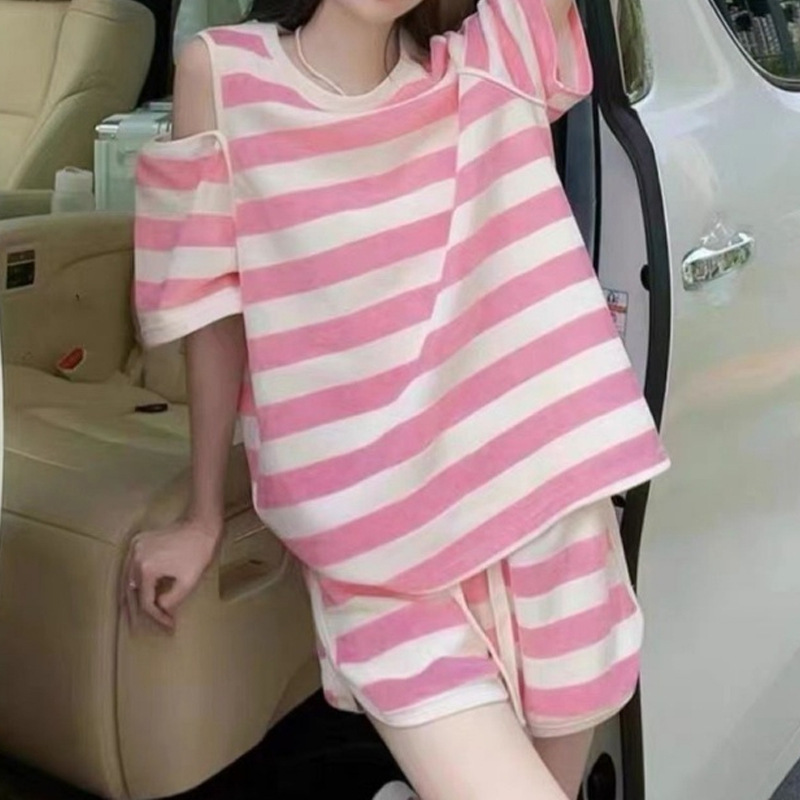 Internet Celebrity Off-Shoulder Short-Sleeved Stripesd Suit for Women Summer 2025 New Fashion Casual Shorts Two-Piece Suit Trendy and Casual