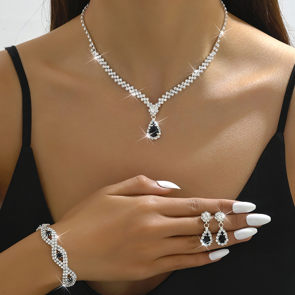 Cross-border Hot Exquisite Claw Chain Necklace Earrings Bracelet suit Water Drop Necklace Clavicle Chain Dinner Accessories suit