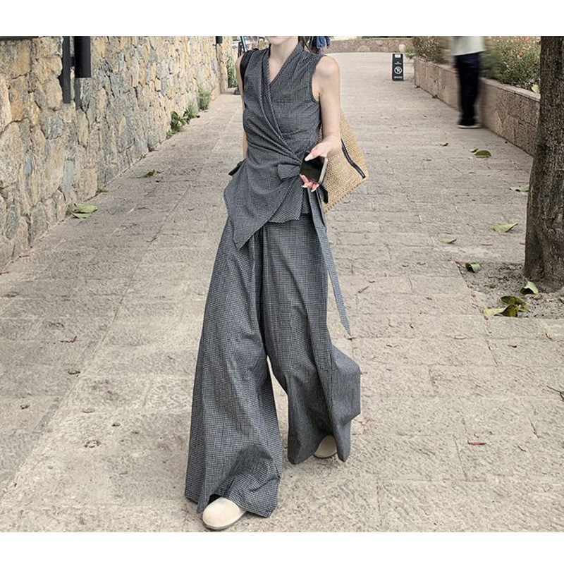 2025 Summer New Spice Girl Design Sense Tight Waist Strap Plaid Vest High Waist Casual Wide Leg Pants Two-piece Set for Women