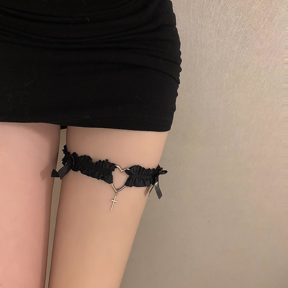 Pure Desire Sexy Love Bell Leg Ring Punk Lace Bow Leg Handmade Neck Collar Leg Ring Dual-Use
